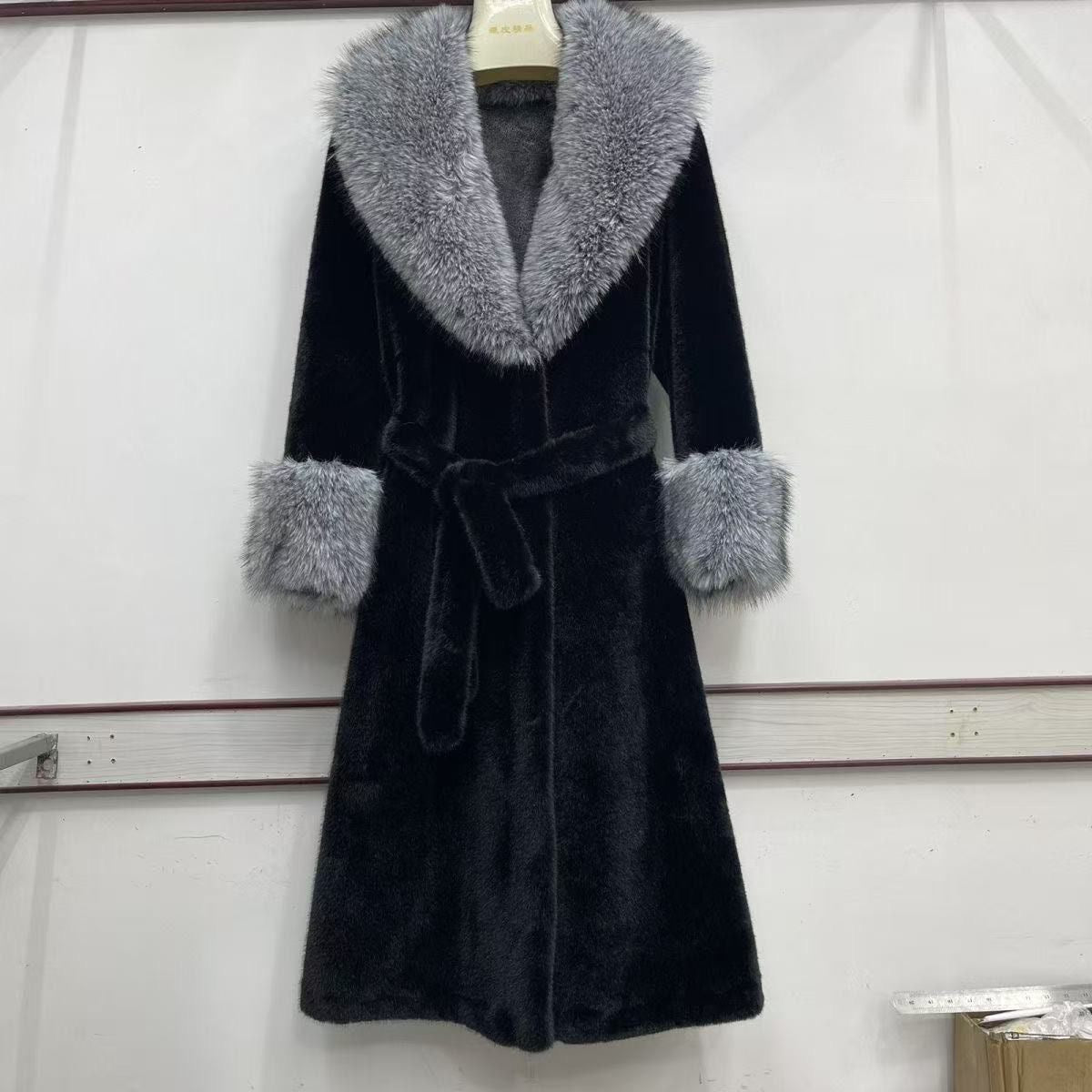 Fur Coat with Collar and Sleeves