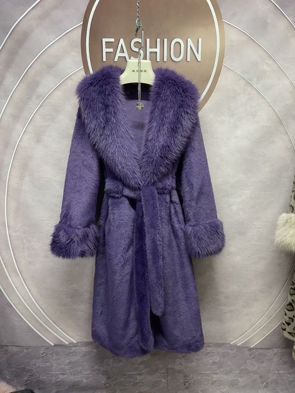 Fur Coat with Collar and Sleeves