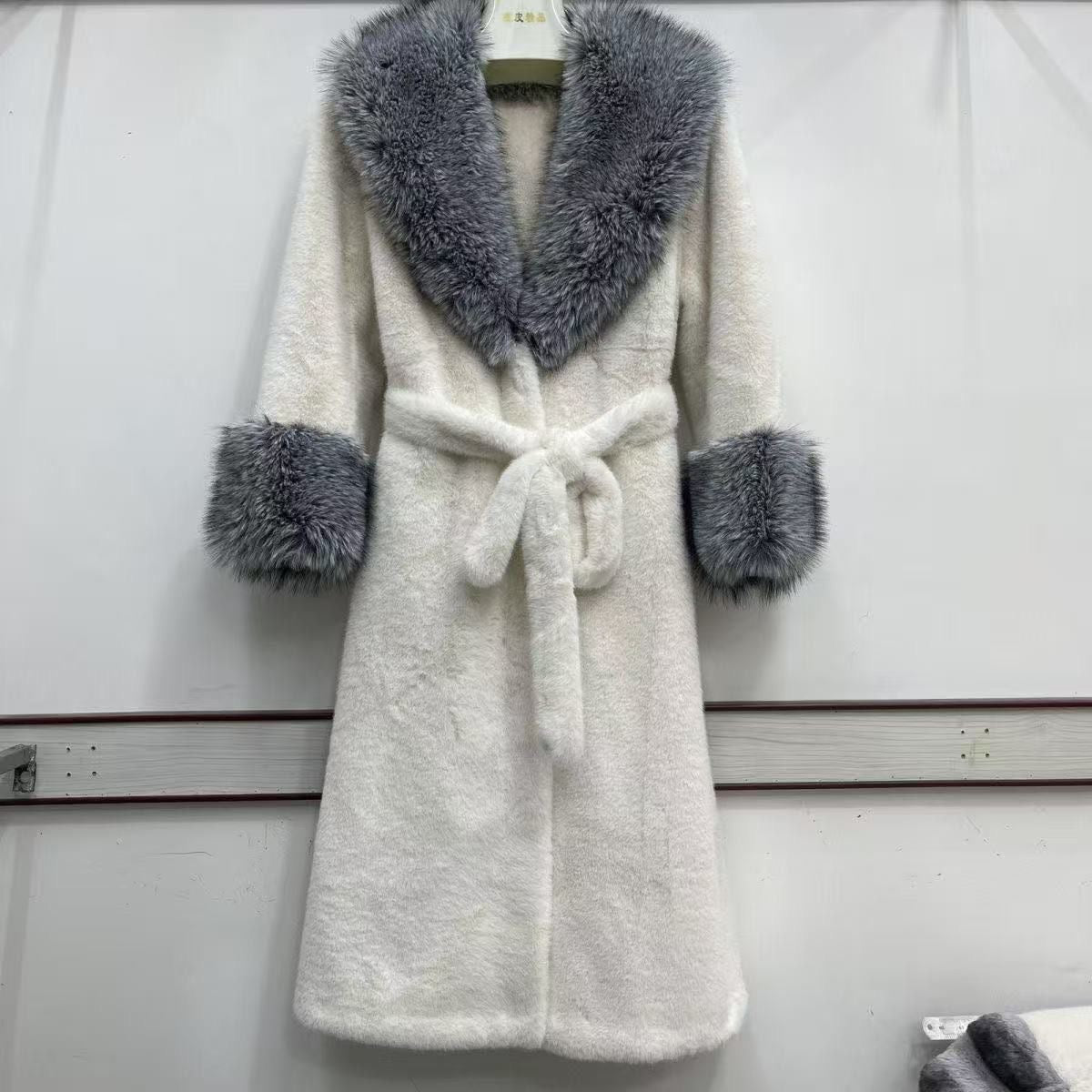 Fur Coat with Collar and Sleeves